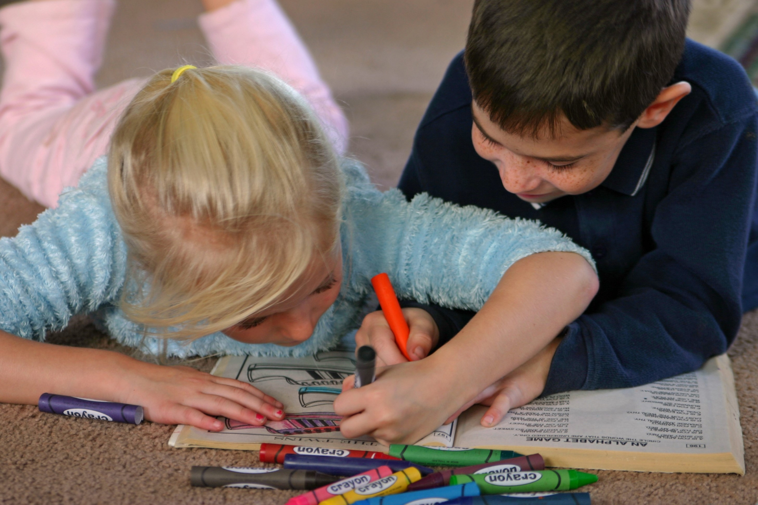 2-kids-coloring.jpg